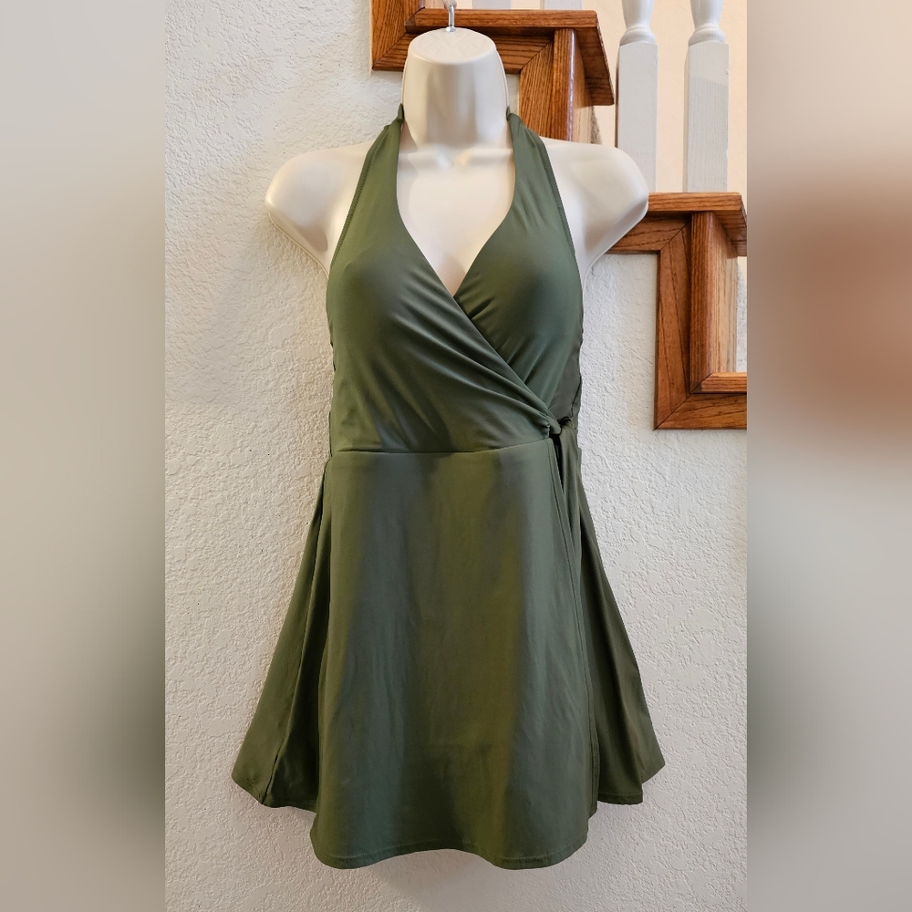 J.Crew Skirted Swimsuit Size 4(S) in Olive EUC
